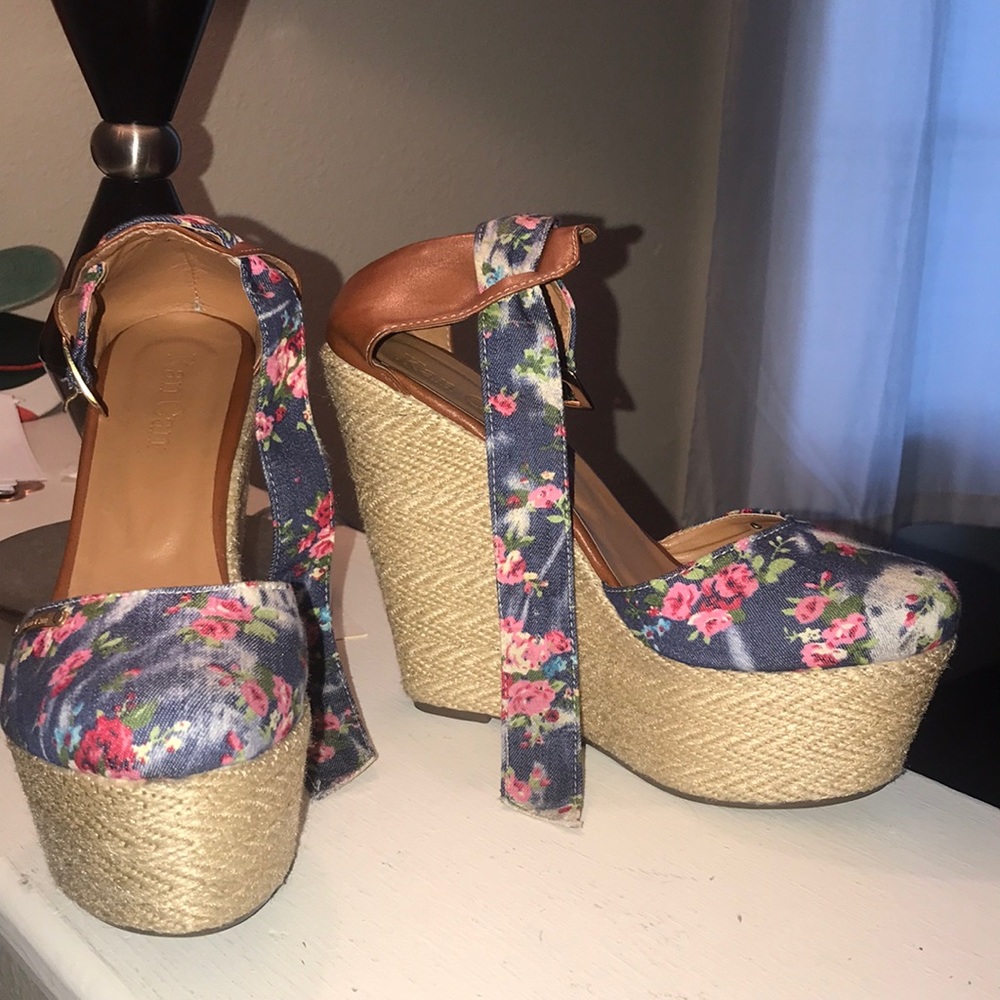 Floral platform heels